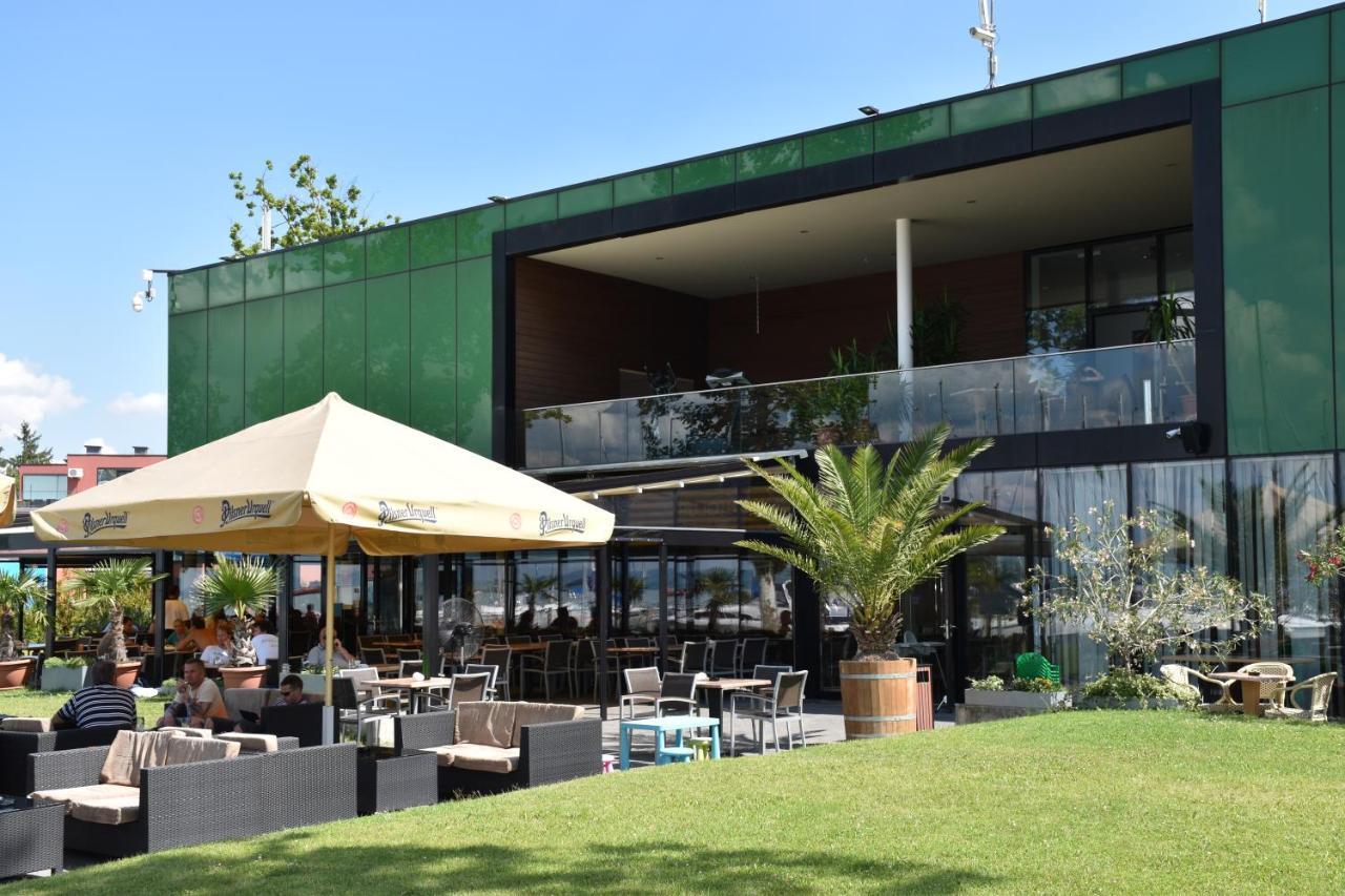 Bl Bavaria Yachtclub & Apartments バラトンレッレ エクステリア 写真