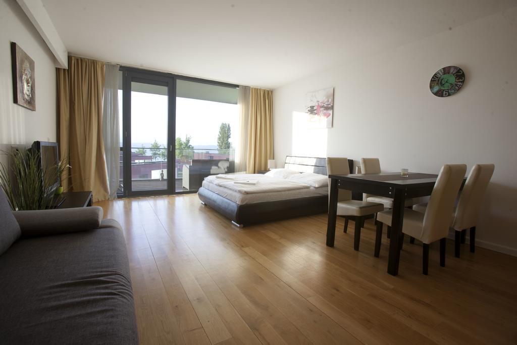 Bl Bavaria Yachtclub & Apartments バラトンレッレ 部屋 写真