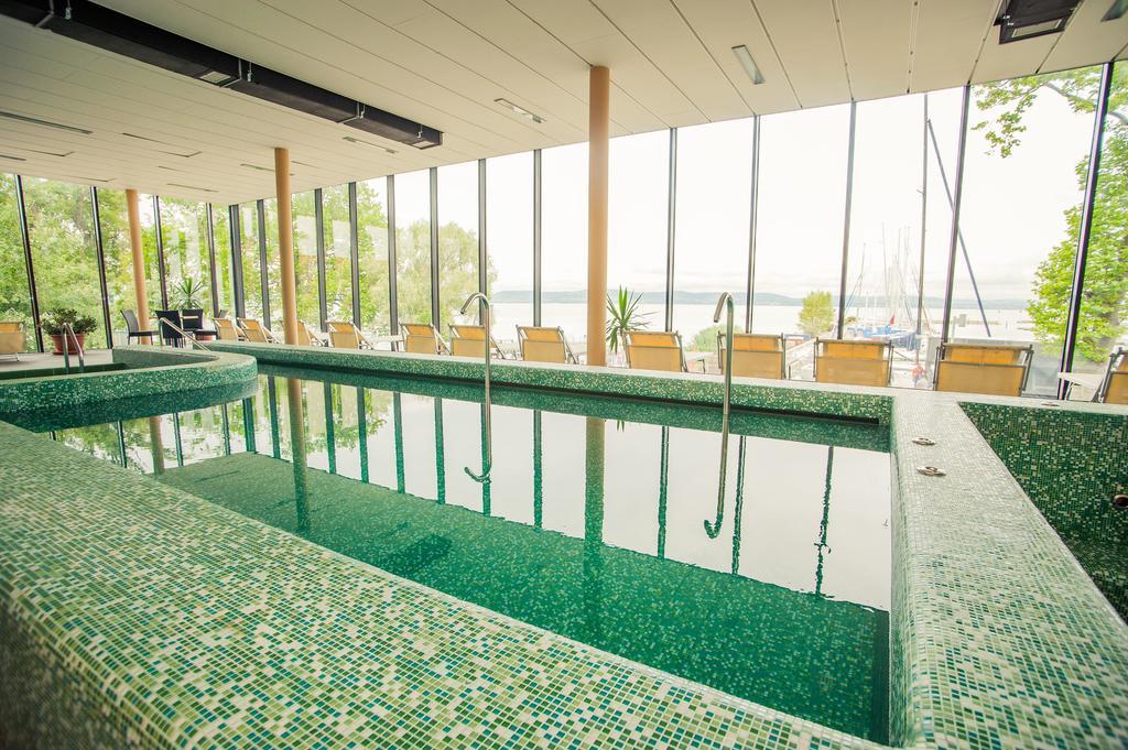 Bl Bavaria Yachtclub & Apartments バラトンレッレ エクステリア 写真