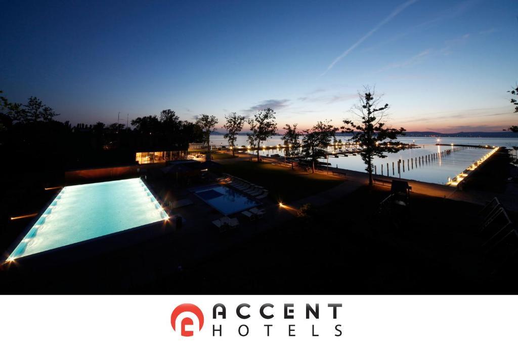 Bl Bavaria Yachtclub & Apartments バラトンレッレ エクステリア 写真